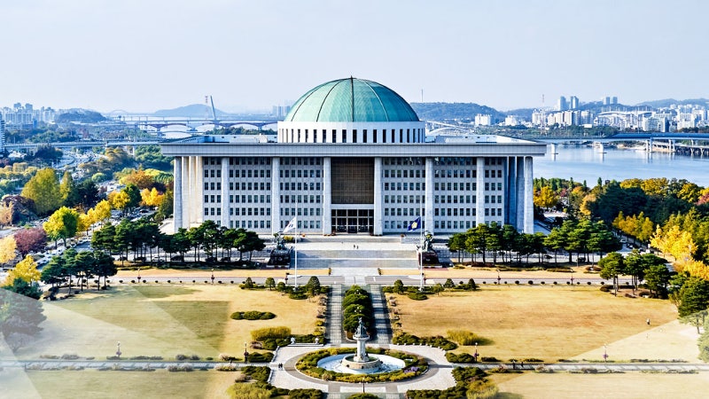국회, <b>계엄사태</b> 1년 앞두고 '격랑'...내년도 예산안 합의 '진통'