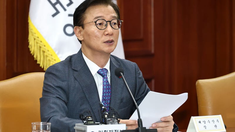 '<b>통일교 금품수수 의혹</b>' 전재수 "허위 사실"
