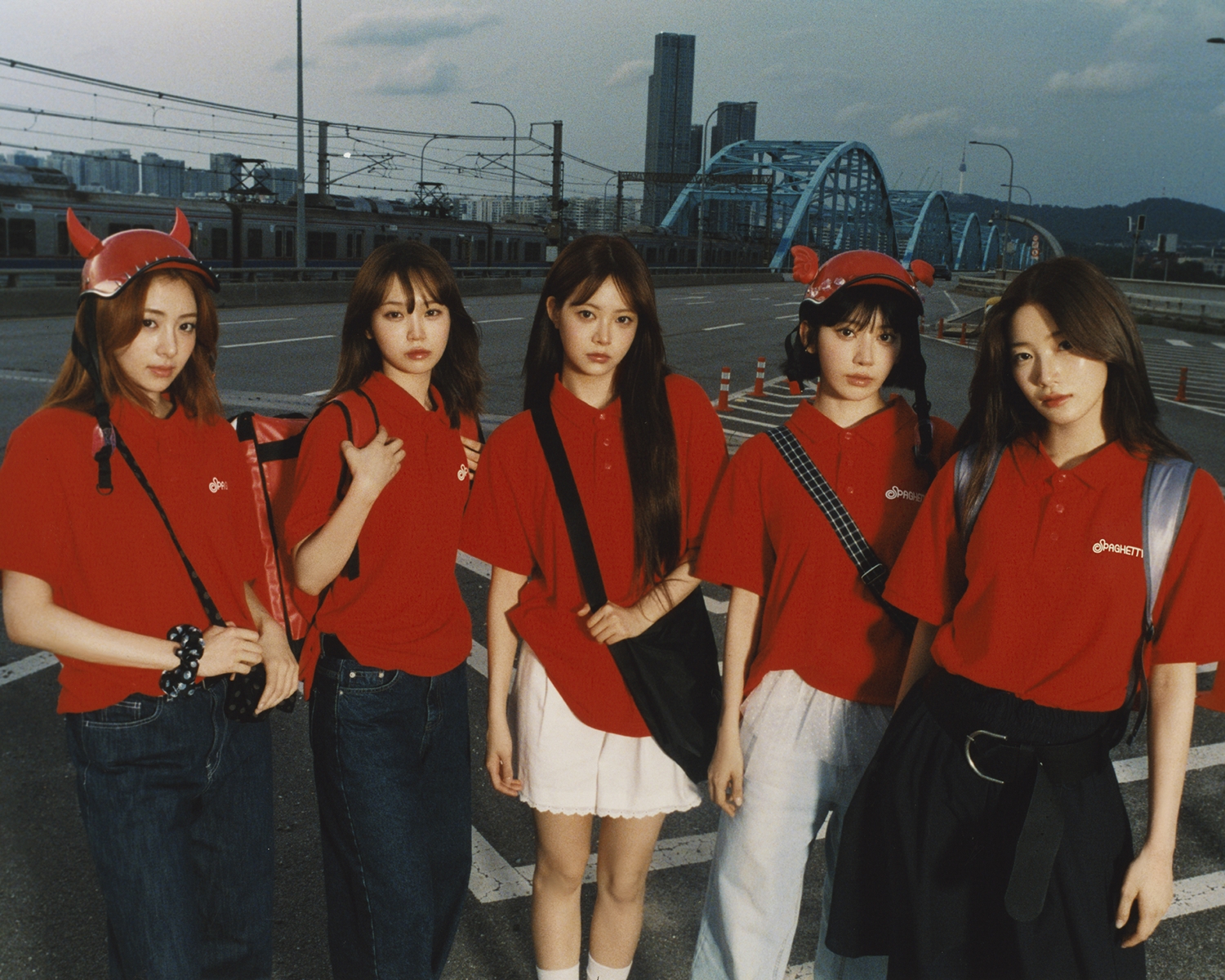 르세라핌 'DIFFERENT', <b>오리콘</b> 연간 싱글 50위…K-팝 걸그룹 1위