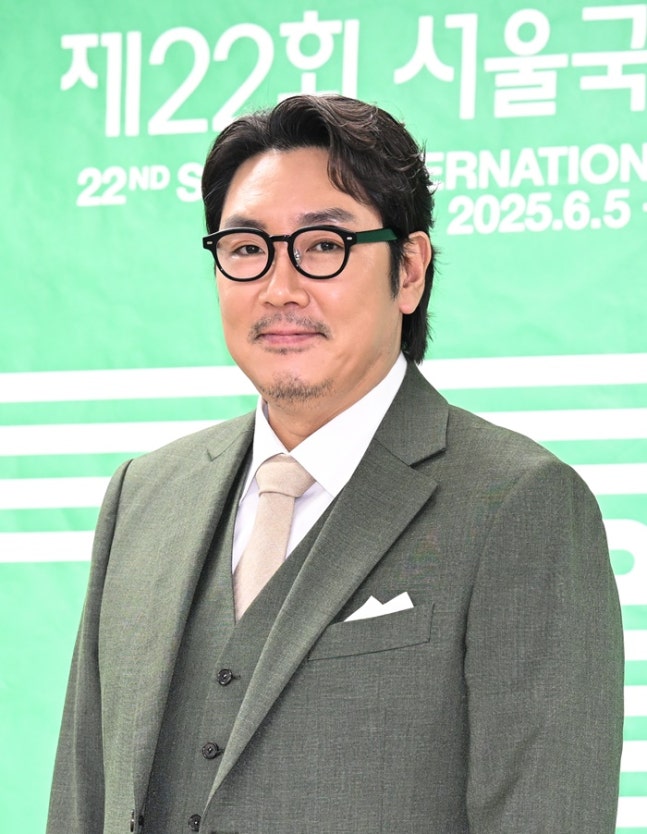 <b>조진웅</b>, '소년범' 논란에…'<b>시그널2</b>' 측 "시간 걸려도 최적의 방안 찾을...