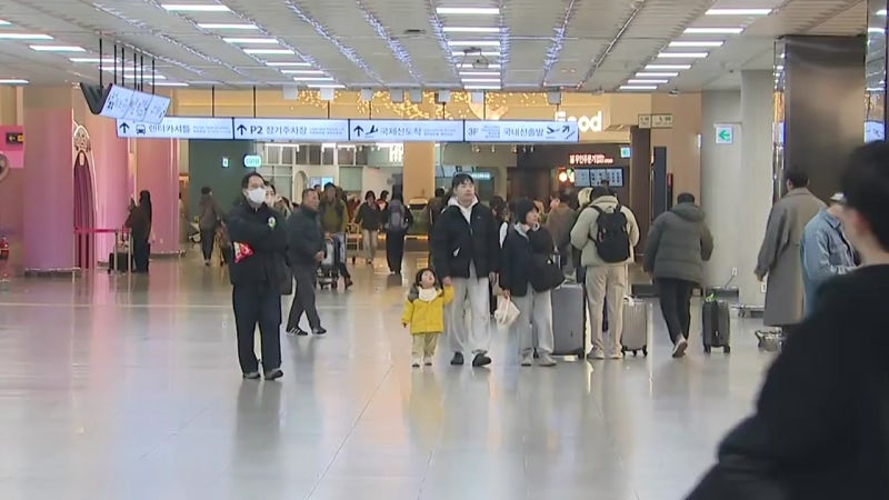 설 연휴 첫날 귀성길 정체 심각