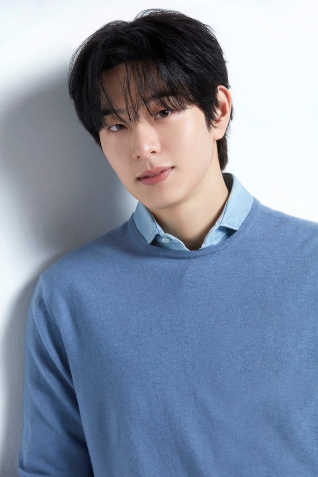 李承雨《恩愛的盜賊大人》角色挑戰古裝劇 展現多面演技成長全能演員