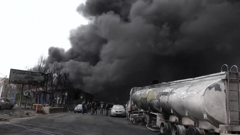 테헤란 석유 시설 폭발에 '기름비'...이란 "최소 6개월 전쟁 가능"