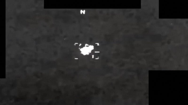 조회수 폭발한 UFO 영상...전장 위를 날아다닌 미확인 물체? [지금이뉴스]