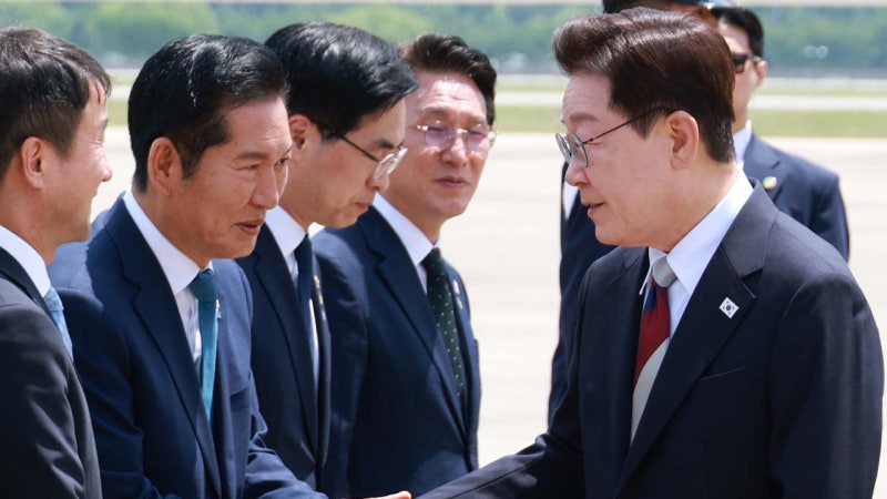 90도 인사 뒤 "흔들리는 인생"...갈등 불씨 여전