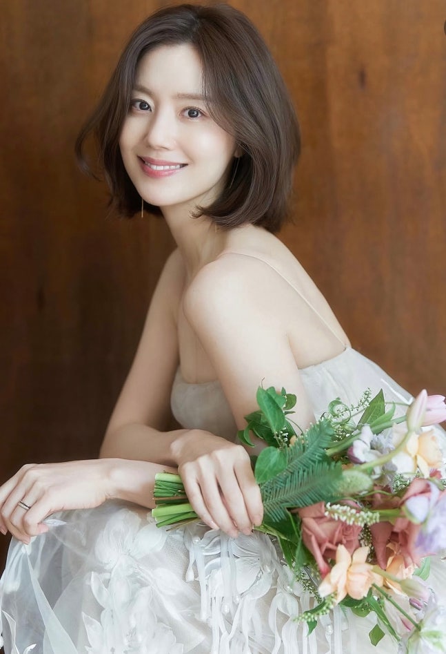 문채원 결혼식, '악의 꽃' 배우 총출동…"날씨 좋아"