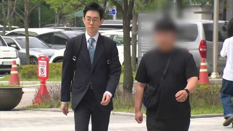 '<b>잠실개표소</b> 경찰 <b>폭행</b>' 20대 남성 2명, 구속 심사
