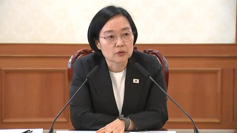 한 총리 "공무원이 먼저 AI 구축"...공직문화 변화 예고
