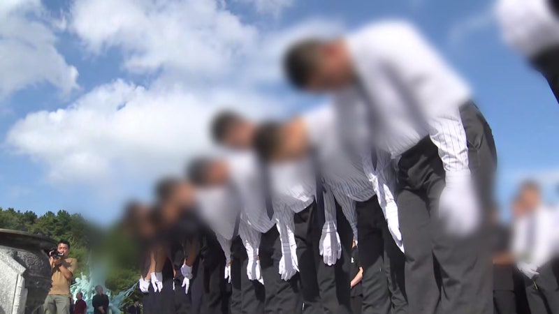 '조롱 논란' 배재고, 광주 사과 방문..."진심으로 반성"