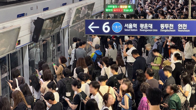 [속보] 서울 지하철 1호선 전기공급장애 복구 완료...정상 운행