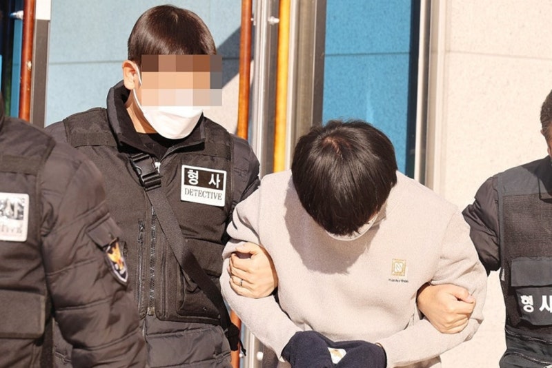 "신이 되살릴줄 알았다"...모친 잔혹 살해 30대 징역 18년