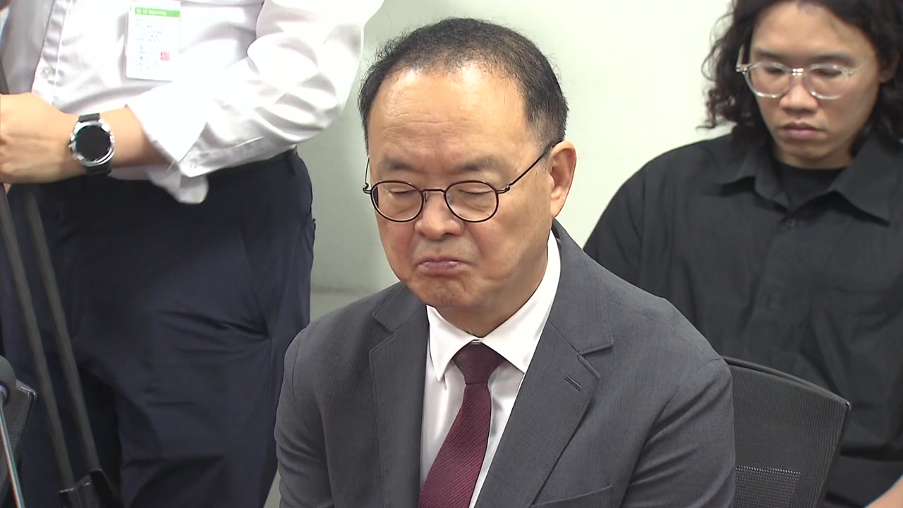 대한축구협회, <b>이용수</b> 대행 체제 전환...체육회 인준
