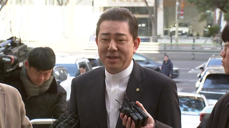 경찰, <b>김병기</b> 구속영장 신청...수사 착수 1년만