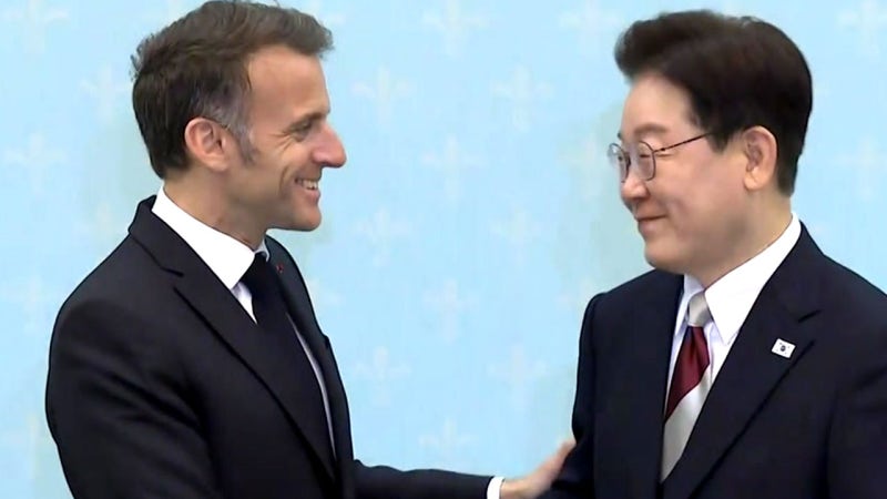 이 대통령, 마크롱과 <b>정상회담</b>...호르무즈 논의 촉각