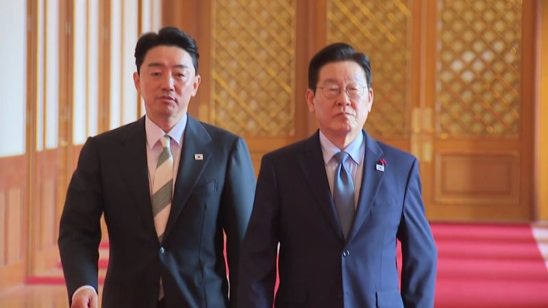 이 대통령 "<b>검찰 개혁</b> 시간 안 끌어·인사 좌지우지 안 돼"...유시민·강...