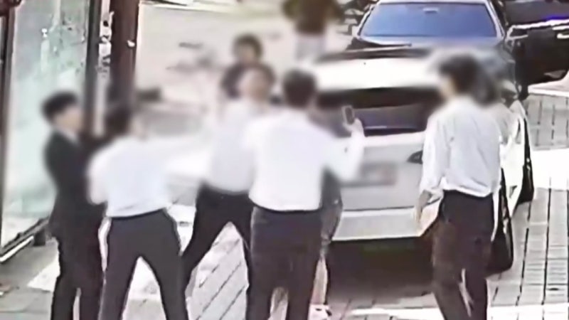 허리띠로 '퍽퍽'...'<b>외제차</b> 직원 폭행' 화장품회사 임원 체포