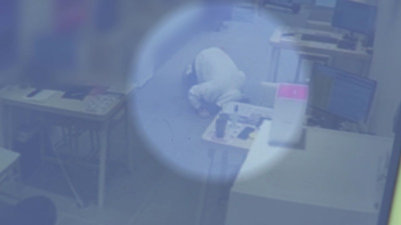 [단독] "악마 보여줄게" 폭언·얼차려...휴대전화 매장 내 폭력