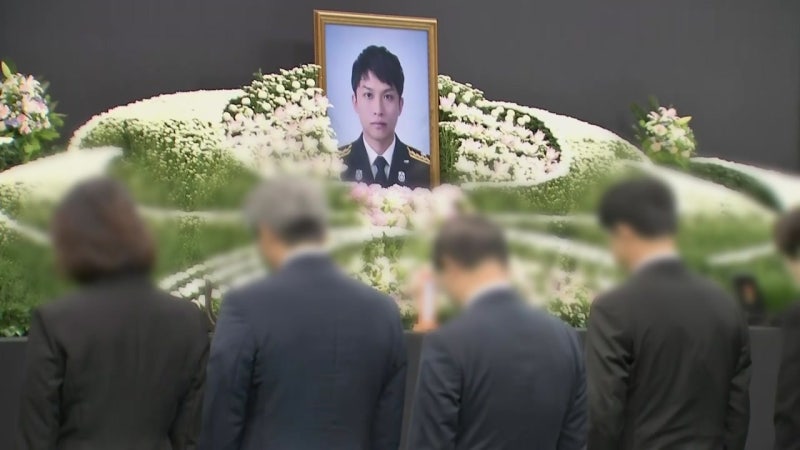 고 <b>김진석</b> 소방위 <b>영결식</b>..."빈자리 기억할 것"