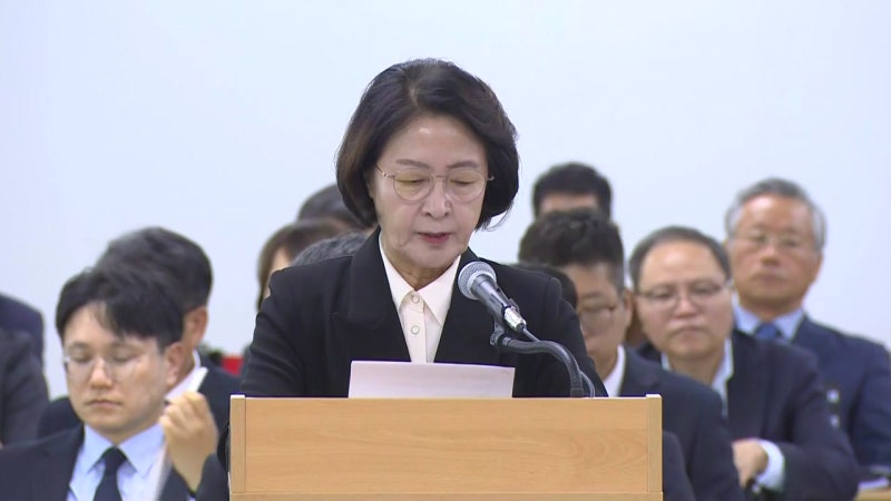 <b>추미애</b> '재정 빨대' 여권 후폭풍...국감에서 재차 <b>사과</b>