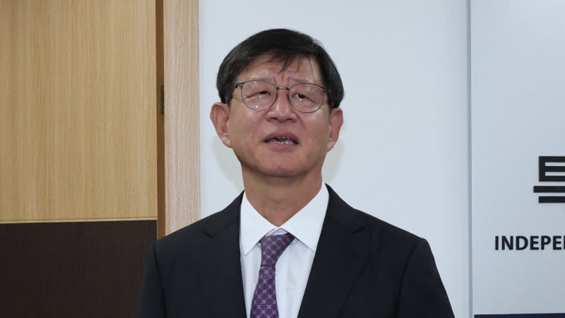<b>최길수</b> 특별감찰관 "정치적 <b>중립</b>·업무수행 독립 끝까지 <b>견지</b>"