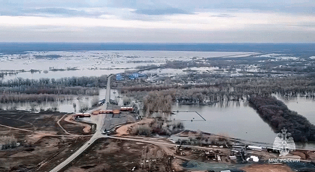 지난 4월 5일부터 발생한 대홍수로 물에 잠긴 러시아 오렌부르크 일대. photo 뉴시스