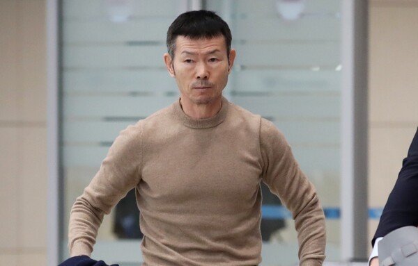 <b>손웅정</b> 학원 학부모들 "학대 없었다... 아이들 일상 돌려달라"