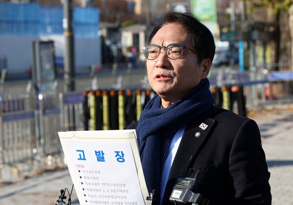 박선원 "尹 <b>골프</b>, 계엄 준비 위한 사전작업"