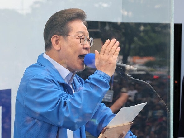 <b>이재명</b> "투표하지 않는 것은 계엄에 침묵하는 불의"