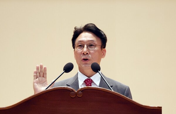 <b>김민석 총리</b> 취임 "빨강·파랑 상관없이 정열적 업무수행"