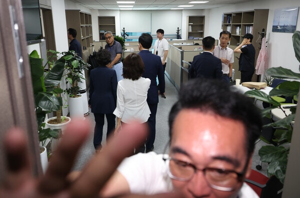 'VIP 격노설' 연루 임종득 의원실 압색… <b>국힘</b> "<b>정치보복</b>"