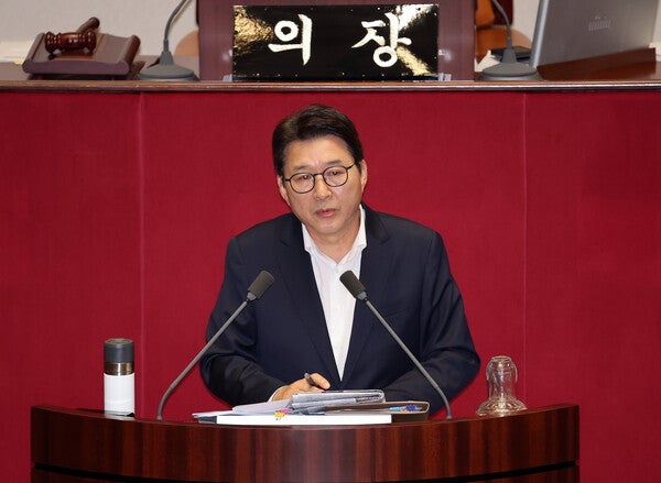 필리버스터 첫 주자 신동욱 "<b>이재명</b>·<b>김민석</b>·<b>정청래</b> '반미 삼총사'"