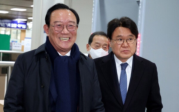 [속보] '<b>울산시장</b> 선거개입 의혹' <b>황운하</b>·<b>송철호</b> 무죄 확정