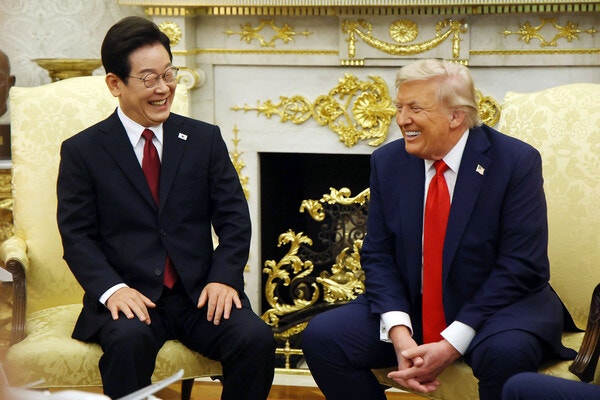 '<b>주한미군 기지</b> 부지 <b>소유권</b> 언급' <b>트럼프</b>식 '신확장주의' 한국으로