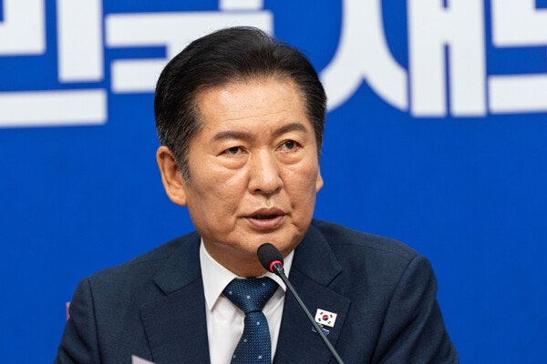 <b>정청래</b> "<b>나경원</b>, 무슨 염치로 법사위에...스스로 나가라"