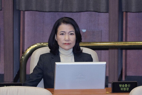 <b>이진숙</b> "정무직만 면직? 세상에 이런 법이 어디있나"