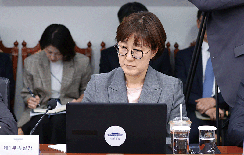 [단독] 이재명 보좌 30년…베일에 가린 <b>김현지</b>의 '사무국장' 시절