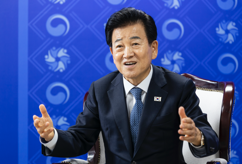[단독 인터뷰] 정동영 "김정은, <b>트럼프</b> 남은 3년 놓치면 안된다"