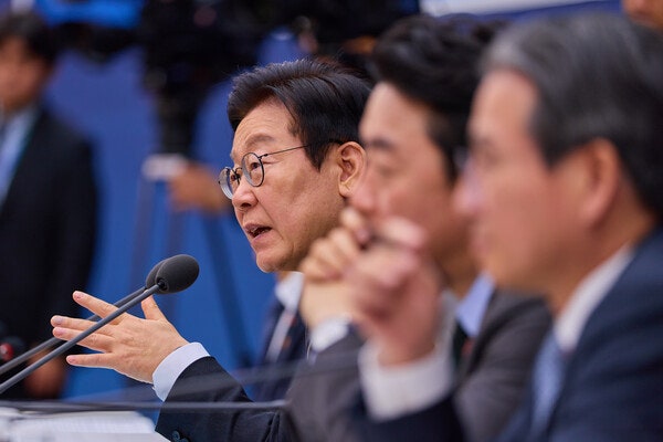 이재명 대통령이 12일 세종시 정부세종컨벤션센터에서 열린 국토교통부 업무보고에서 발언하고 있다. photo 뉴스1