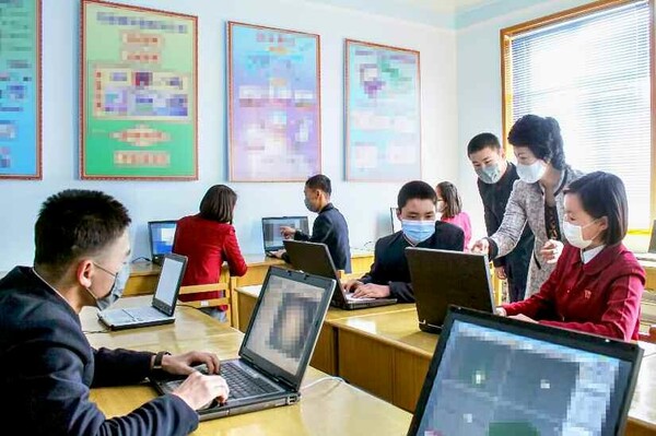 북한 학생들이 컴퓨터 실습을 받고 있다.기사와 관련 없는 자료 사진.photo 뉴스1