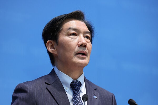 낙선했는데 1위?…조국, 범여권 차기 대선주자 선두에 오른 이유