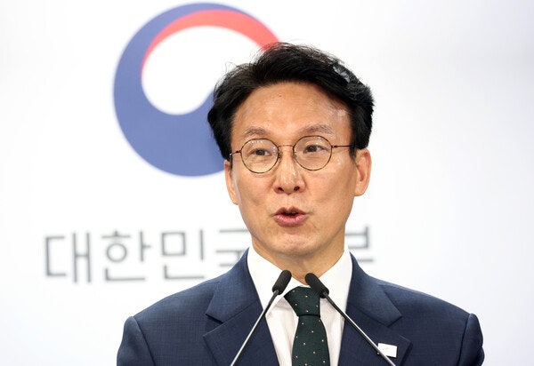 김민석 "보완수사권 폐지가 정부 입장"…검찰개혁 공 국회로