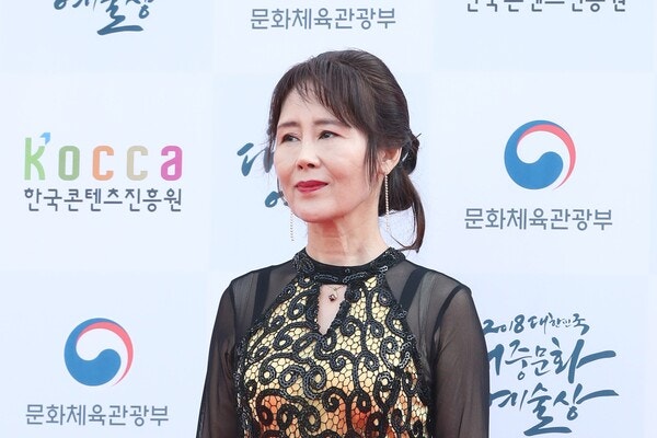 '짱구 엄마' 목소리 강희선 성우 별세…끝까지 마이크 놓지 않았다