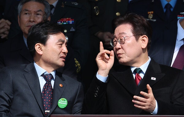 李 "군사 쿠데타, 다 육군서 벌어져"…<b>사관학교 통합</b> 재강조