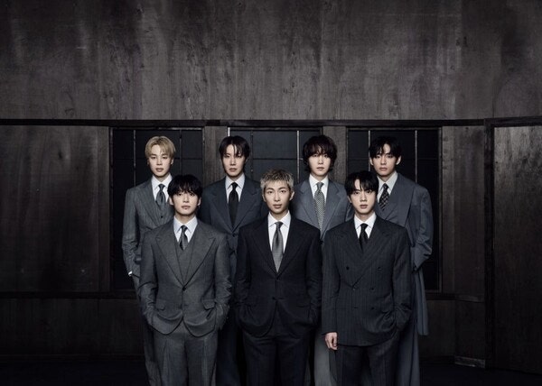 BTS가 보이콧하자 <b>그래미</b> 움직였다…논란의 '아시안 팝' <b>재검토</b>