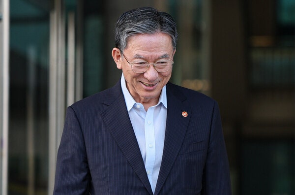 이대통령, 정성호 사표 수리…차기 <b>법무장관</b>에 박균택·<b>이건태</b> 물망
