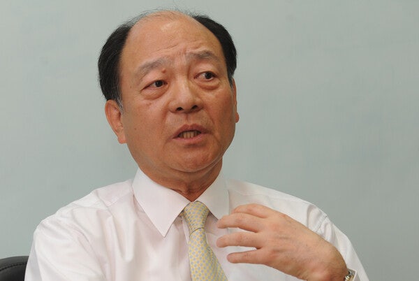 <b>세금</b> 3938억 안 낸 '선박왕'…15년 만에 백기, <b>완납</b>한다