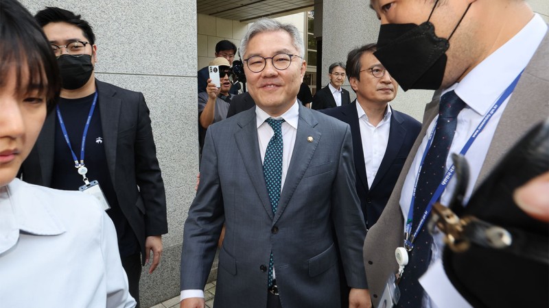 <b>최강욱</b> "<b>암컷</b> 나와서 설쳐"…윤 정부 원색 비난 논란