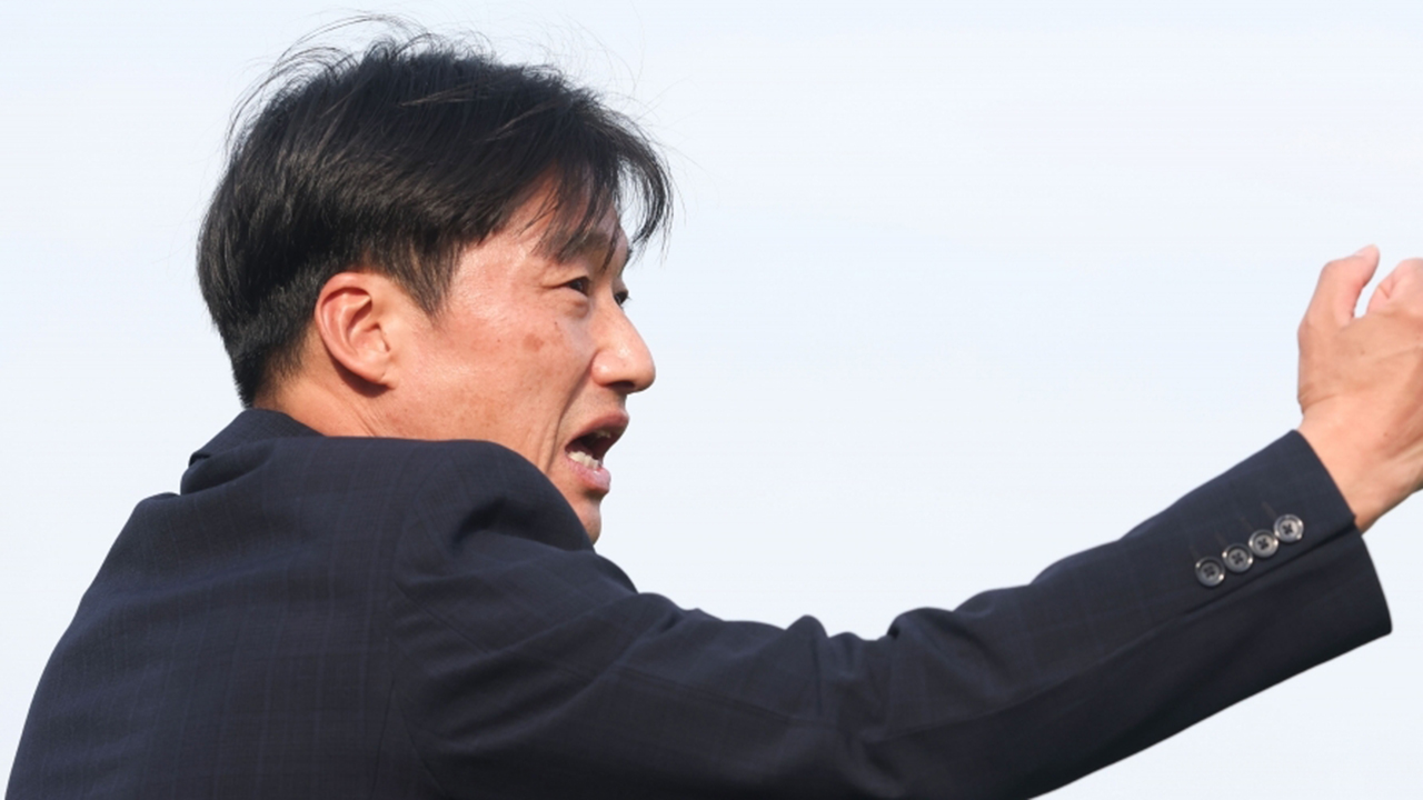 <b>이정효</b> <b>감독</b>, <b>광주</b>FC와 2027년까지 재계약