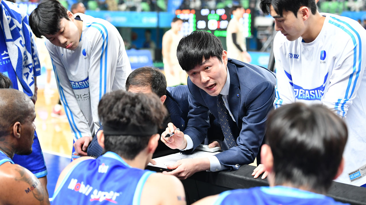 <b>프로농구</b> <b>가스공사</b>, <b>선두</b> DB 꺾고 3연승…3점포 16개 폭발