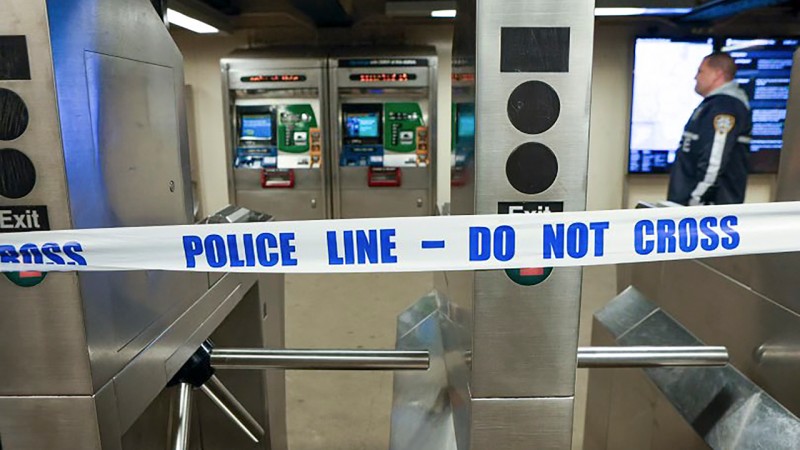미 뉴욕 지하철역서 총격…1명 <b>사망</b> · <b>5명 부상</b>